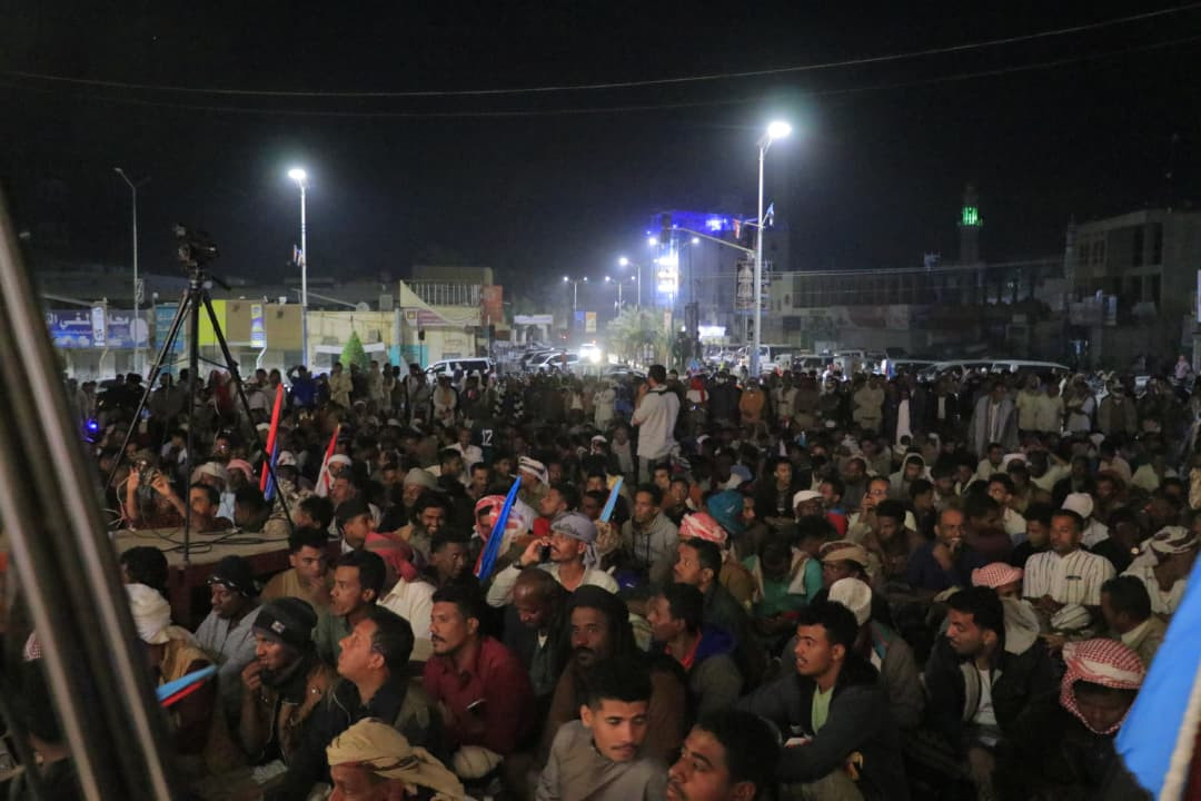 برعاية الرئيس الزُبيدي.. انتقالي وادي حضرموت يقيم مهرجانًا جماهيريًا احتفاءً بنجاح "عملية المستقبل الواعد" لتحرير الوادي والصحراء برعاية الرئيس الزُبيدي.. انتقالي وادي حضرموت يقيم مهرجانًا جماهيريًا احتفاءً بنجاح "عملية المستقبل الواعد" لتحرير الوادي والصحراء