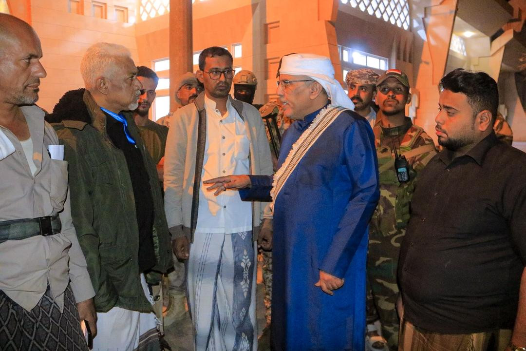 بتوجيهات من الرئيس الزُبيدي.. الكثيري يطّلع على جاهزية مطار سيئون ويؤكد استمرار جهود التأمين بتوجيهات من الرئيس الزُبيدي.. الكثيري يطّلع على جاهزية مطار سيئون ويؤكد استمرار جهود التأمين