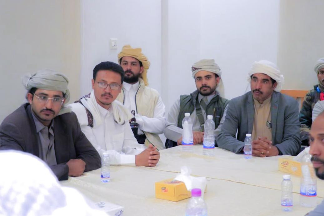 الكثيري يلتقي بعدد من مشايخ قبيلة يافع بمديرية القطن ويشيد بدورهم في تأمين المديرية ودعم جهود تحرير الوادي الكثيري يلتقي بعدد من مشايخ قبيلة يافع بمديرية القطن ويشيد بدورهم في تأمين المديرية ودعم جهود تحرير الوادي