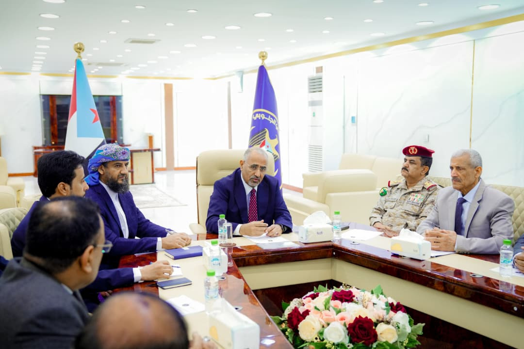 الرئيس الزُبيدي يرأس اجتماعًا مهمًا للقيادة التنفيذية العليا للمجلس الانتقالي الجنوبي الرئيس الزُبيدي يرأس اجتماعًا مهمًا للقيادة التنفيذية العليا للمجلس الانتقالي الجنوبي