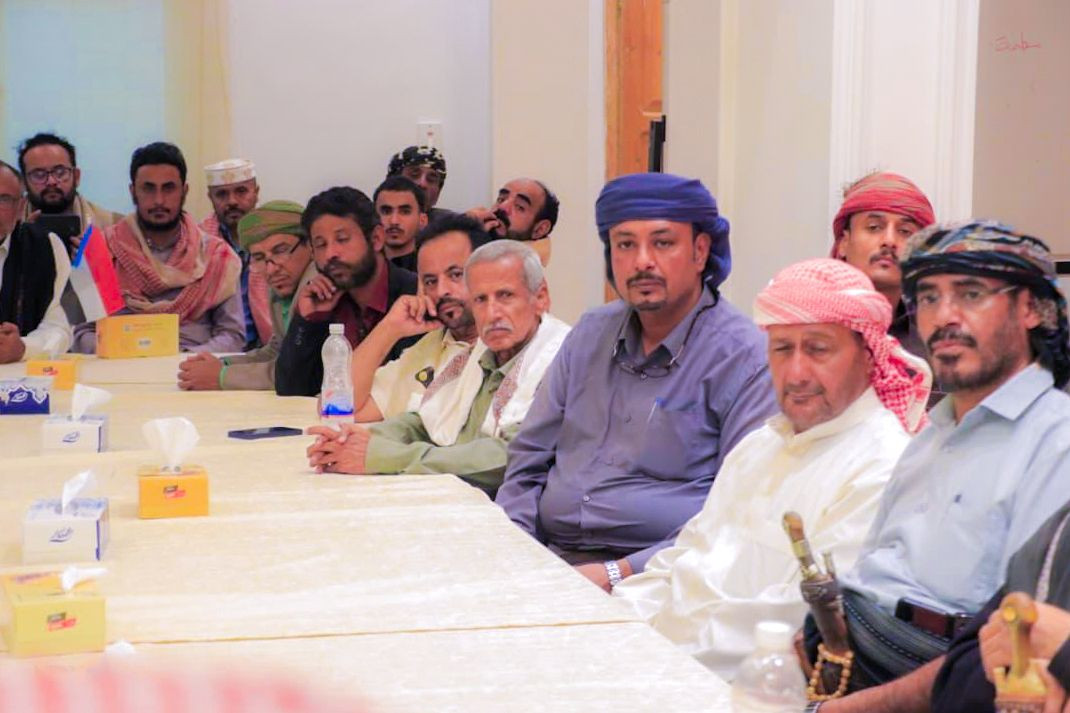 الكثيري يلتقي عدداً من مشايخ ووجهاء قبائل يافع في وادي حضرموت الكثيري يلتقي عدداً من مشايخ ووجهاء قبائل يافع في وادي حضرموت