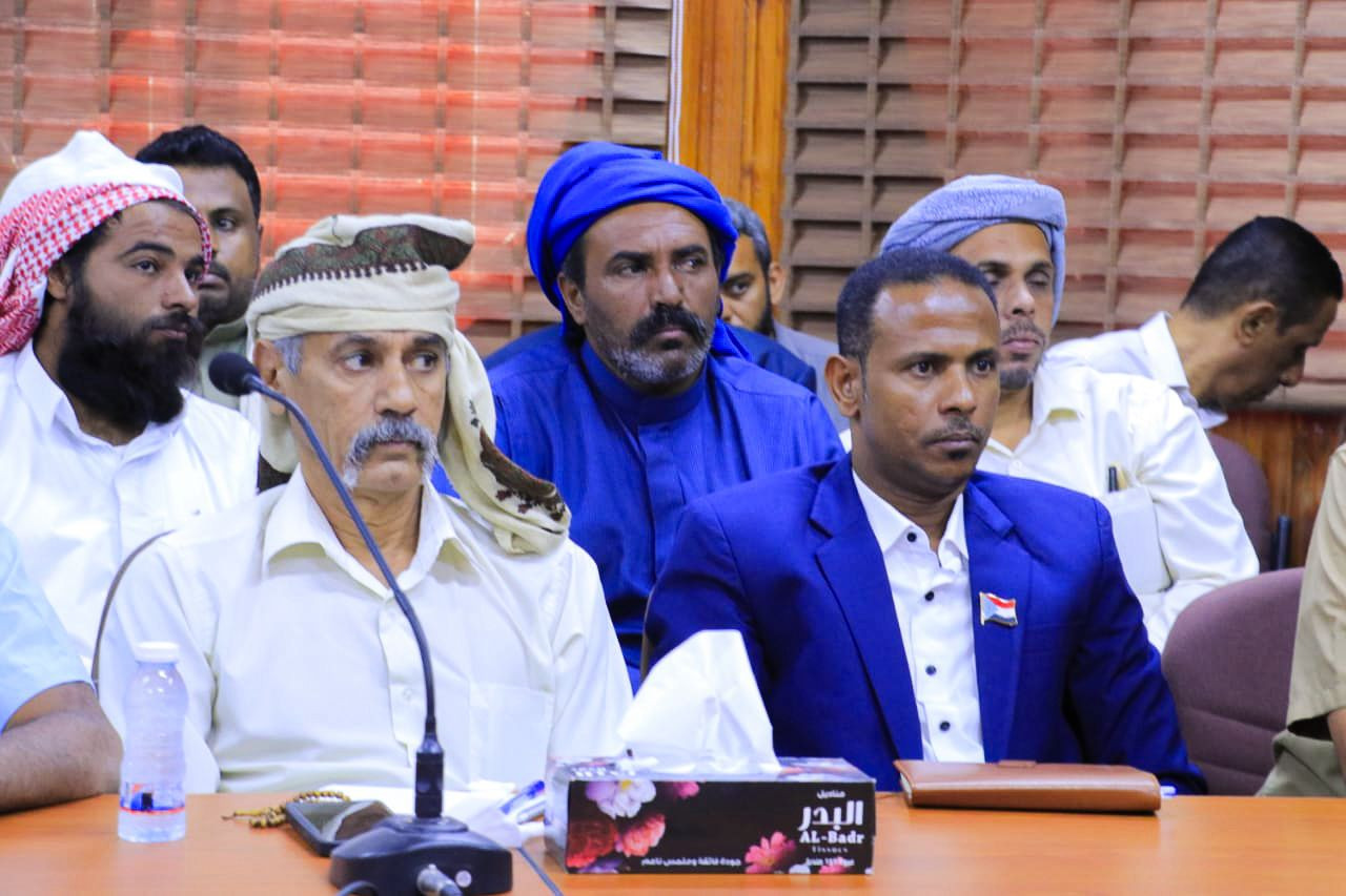 الكثيري يرأس اجتماعًا تنسيقيًا موسّعًا للمكتب التنفيذي بالوادي والصحراء والقيادة المحلية للمجلس الانتقالي الكثيري يرأس اجتماعًا تنسيقيًا موسّعًا للمكتب التنفيذي بالوادي والصحراء والقيادة المحلية للمجلس الانتقالي