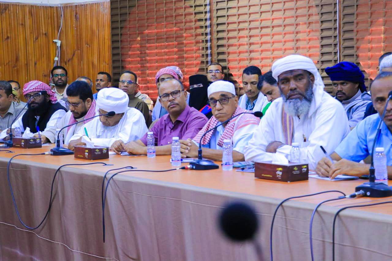 الكثيري يرأس اجتماعًا تنسيقيًا موسّعًا للمكتب التنفيذي بالوادي والصحراء والقيادة المحلية للمجلس الانتقالي الكثيري يرأس اجتماعًا تنسيقيًا موسّعًا للمكتب التنفيذي بالوادي والصحراء والقيادة المحلية للمجلس الانتقالي