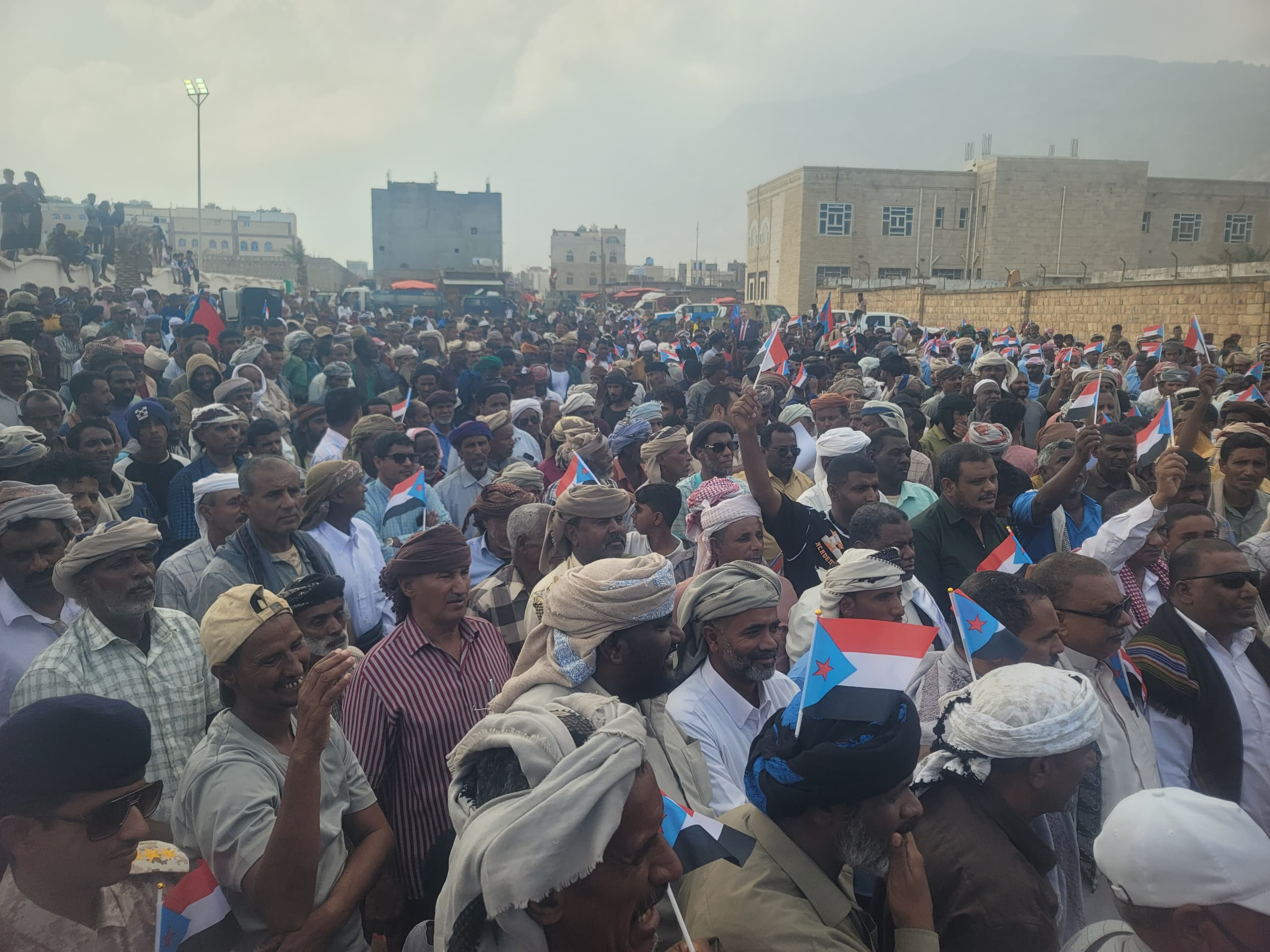 استجابة لدعوة انتقالي سقطرى.. اعتصام جماهيري مفتوح بحديبو للمطالبة بإعلان دولة الجنوب العربي استجابة لدعوة انتقالي سقطرى.. اعتصام جماهيري مفتوح بحديبو للمطالبة بإعلان دولة الجنوب العربي