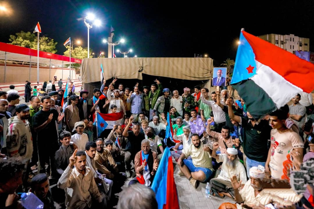 الاعتصام المفتوح.. إرادة شعبية متجددة لترسيخ مشروع استعادة دولة الجنوب العربي الاعتصام المفتوح.. إرادة شعبية متجددة لترسيخ مشروع استعادة دولة الجنوب العربي
