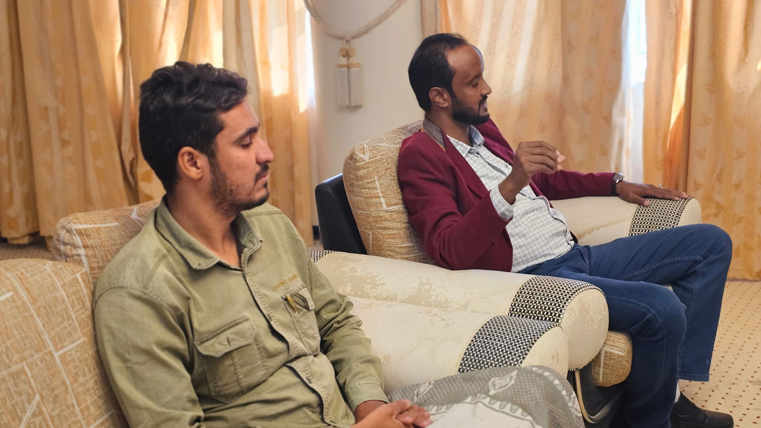 باعوم يناقش مع شركة الغاز حلول أزمة الإمدادات وضبط الأسعار بوادي حضرموت باعوم يناقش مع شركة الغاز حلول أزمة الإمدادات وضبط الأسعار بوادي حضرموت