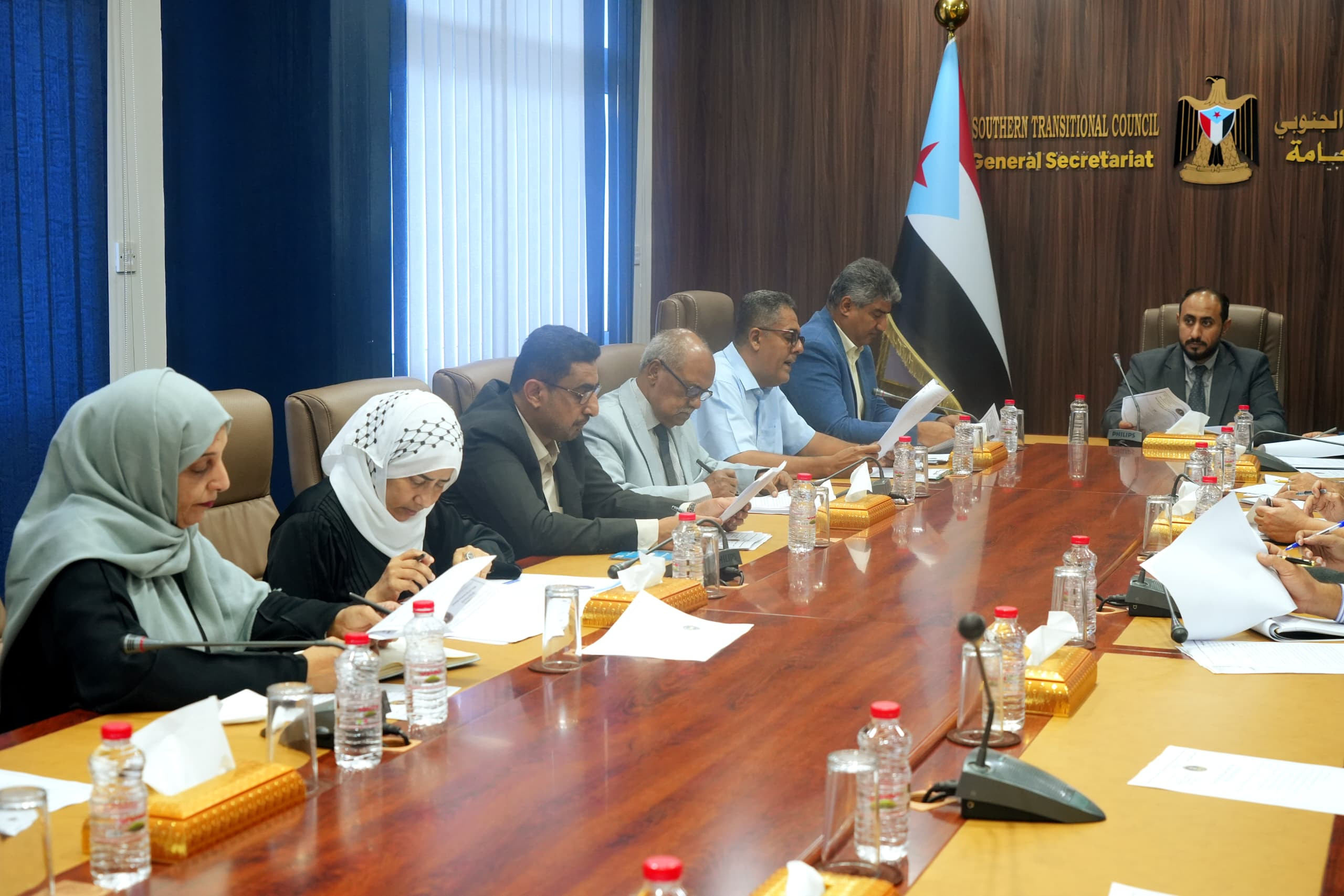 الأمانة العامة تناقش أوضاع الإعلام في الجنوب وتناوله لمستجدات الاحداث على الساحة الوطنية الجنوبية الأمانة العامة تناقش أوضاع الإعلام في الجنوب وتناوله لمستجدات الاحداث على الساحة الوطنية الجنوبية