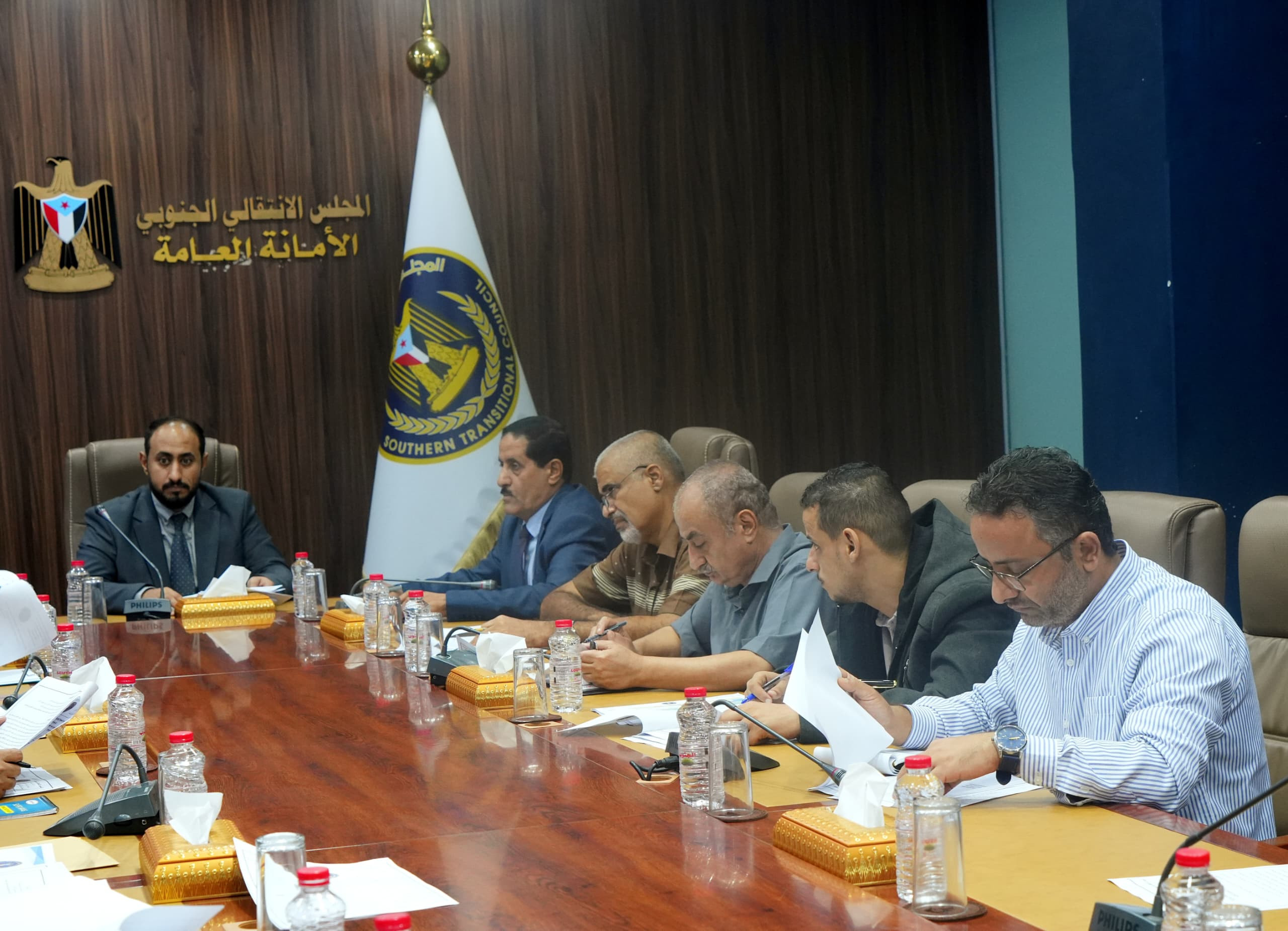 الأمانة العامة تناقش أوضاع الإعلام في الجنوب وتناوله لمستجدات الاحداث على الساحة الوطنية الجنوبية الأمانة العامة تناقش أوضاع الإعلام في الجنوب وتناوله لمستجدات الاحداث على الساحة الوطنية الجنوبية