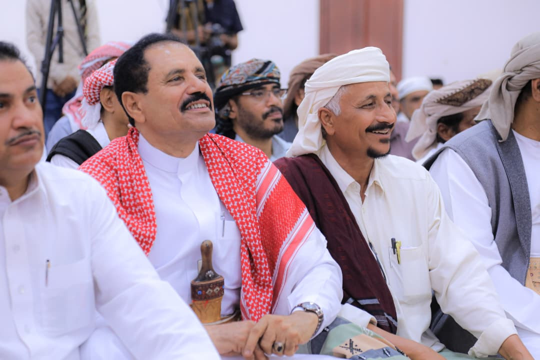 الكثيري يشيد بدور النخبة الحضرمية ويؤكد أن لقاء سيئون التشاوري يمثل علامة فارقة في تاريخ حضرموت الحديث الكثيري يشيد بدور النخبة الحضرمية ويؤكد أن لقاء سيئون التشاوري يمثل علامة فارقة في تاريخ حضرموت الحديث