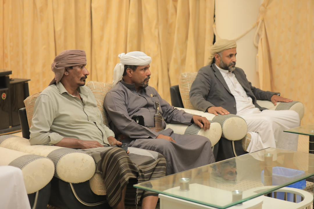 الكثيري يلتقي وجهاء من قبيلة آل بلعبيد في سيئون الكثيري يلتقي وجهاء من قبيلة آل بلعبيد في سيئون