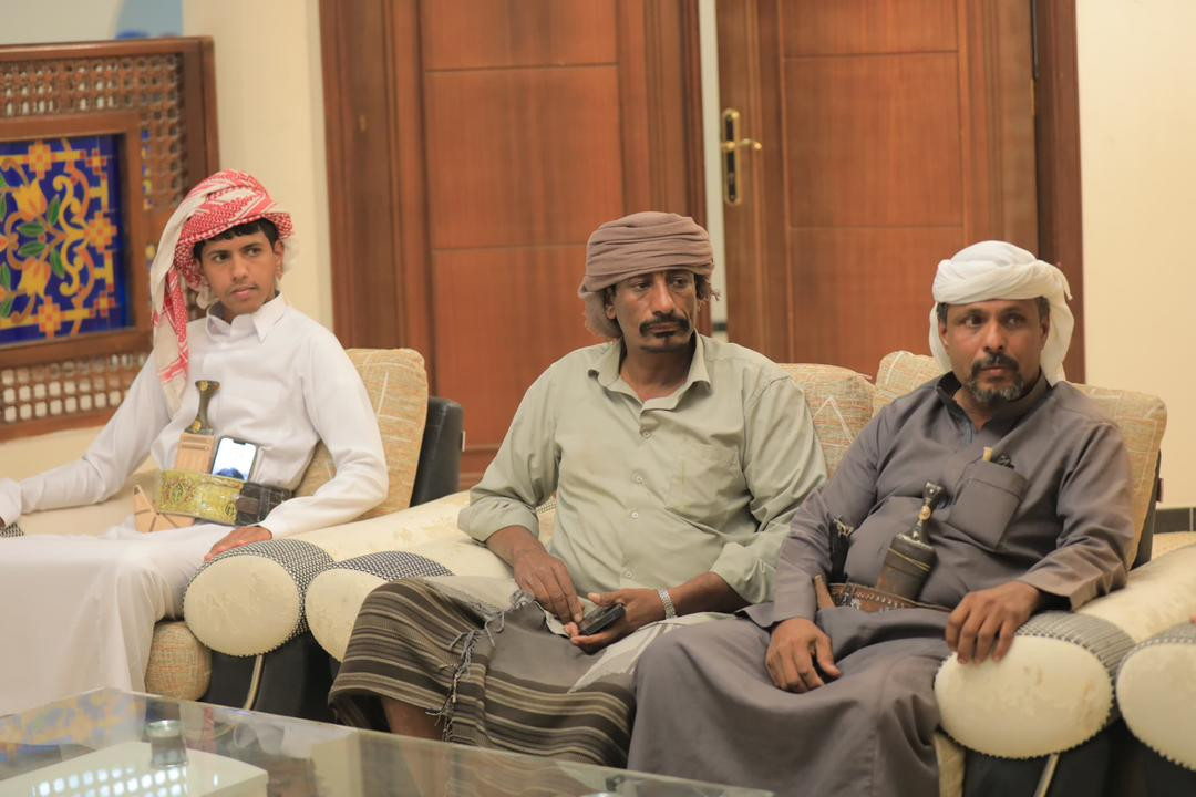 الكثيري يلتقي وجهاء من قبيلة آل بلعبيد في سيئون الكثيري يلتقي وجهاء من قبيلة آل بلعبيد في سيئون