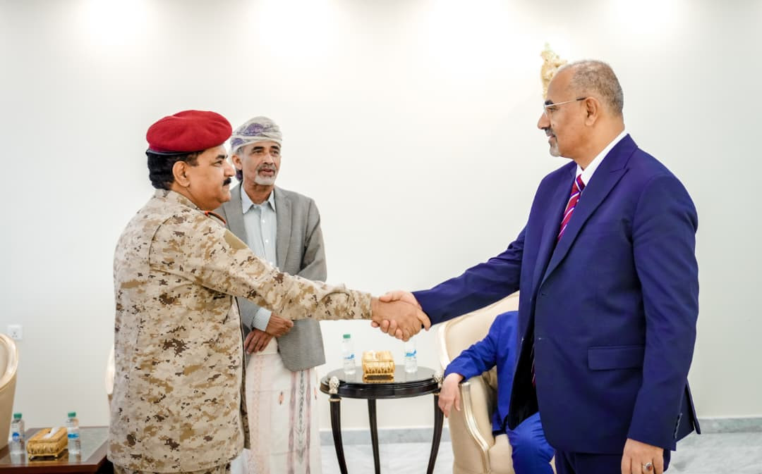 الرئيس الزُبيدي يبحث مع الشيخ البركاني سُبل تضافر الجهود لتعزيز الأمن والاستقرار في المحافظات المحررة الرئيس الزُبيدي يبحث مع الشيخ البركاني سُبل تضافر الجهود لتعزيز الأمن والاستقرار في المحافظات المحررة