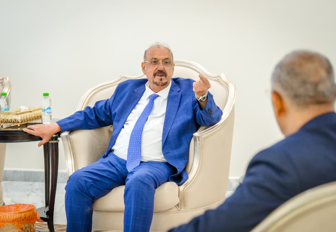 الرئيس الزُبيدي يبحث مع الشيخ البركاني سُبل تضافر الجهود لتعزيز الأمن والاستقرار في المحافظات المحررة الرئيس الزُبيدي يبحث مع الشيخ البركاني سُبل تضافر الجهود لتعزيز الأمن والاستقرار في المحافظات المحررة