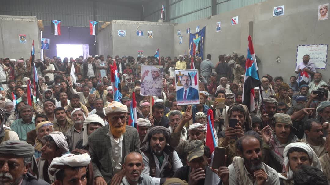 توافد جماهيري ورسمي واسع إلى مخيم الاعتصام المفتوح في لودر توافد جماهيري ورسمي واسع إلى مخيم الاعتصام المفتوح في لودر