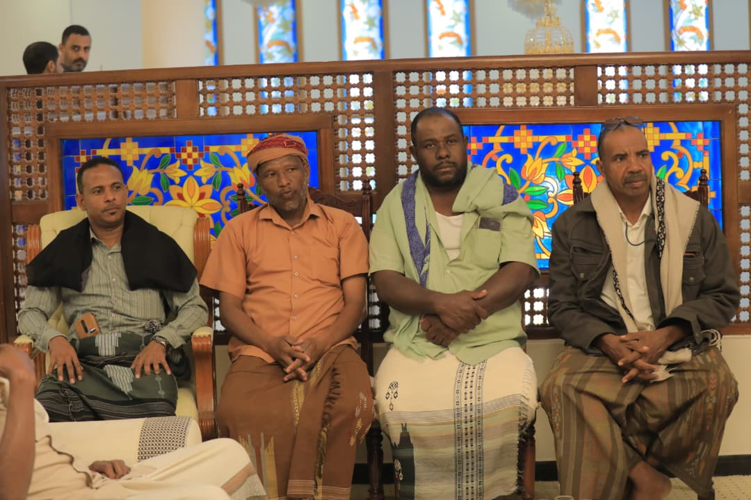 الكثيري يلتقي شيوخ وأعيان قبيلة آل نوبه والبحرية بوادي حضرموت الكثيري يلتقي شيوخ وأعيان قبيلة آل نوبه والبحرية بوادي حضرموت