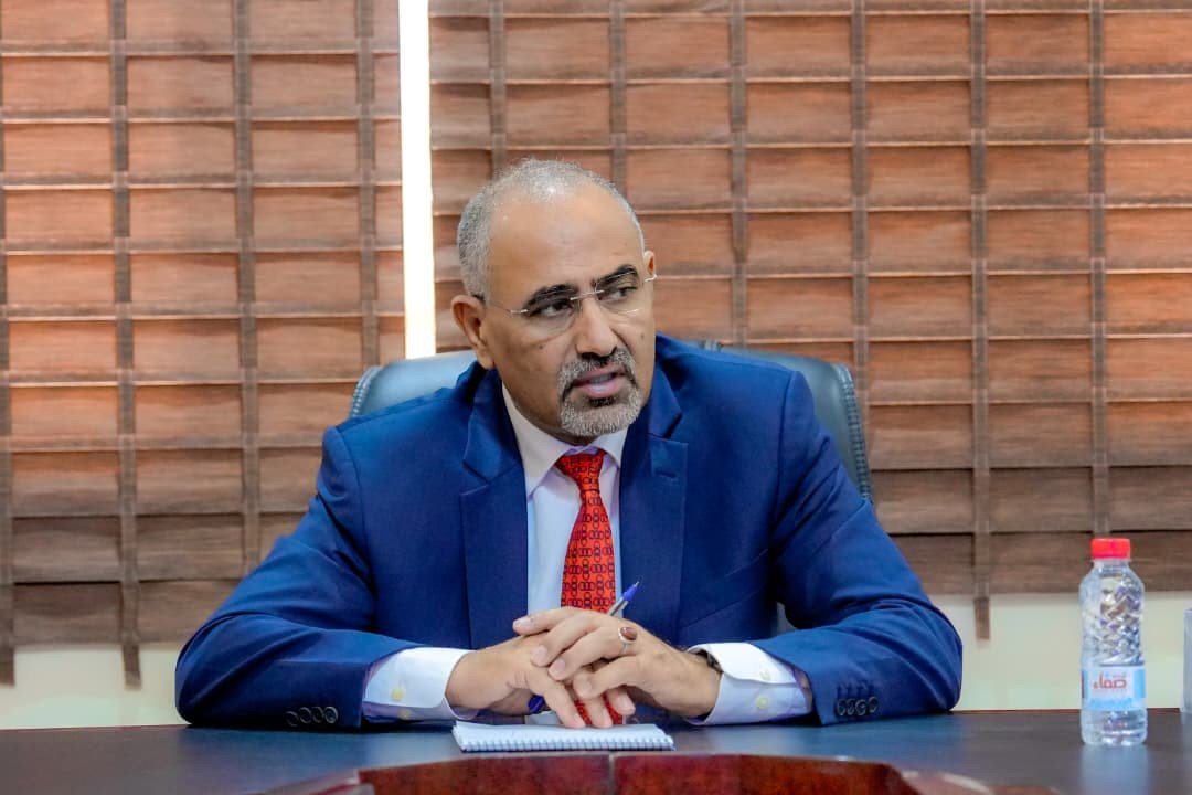 الرئيس الزُبيدي يزور وزارة المياه والبيئة ويطّلع على المشاريع المنفذة لتعزيز الموارد المائية الرئيس الزُبيدي يزور وزارة المياه والبيئة ويطّلع على المشاريع المنفذة لتعزيز الموارد المائية