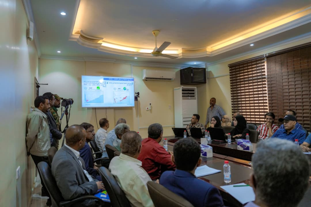 الرئيس الزُبيدي يزور وزارة المياه والبيئة ويطّلع على المشاريع المنفذة لتعزيز الموارد المائية الرئيس الزُبيدي يزور وزارة المياه والبيئة ويطّلع على المشاريع المنفذة لتعزيز الموارد المائية