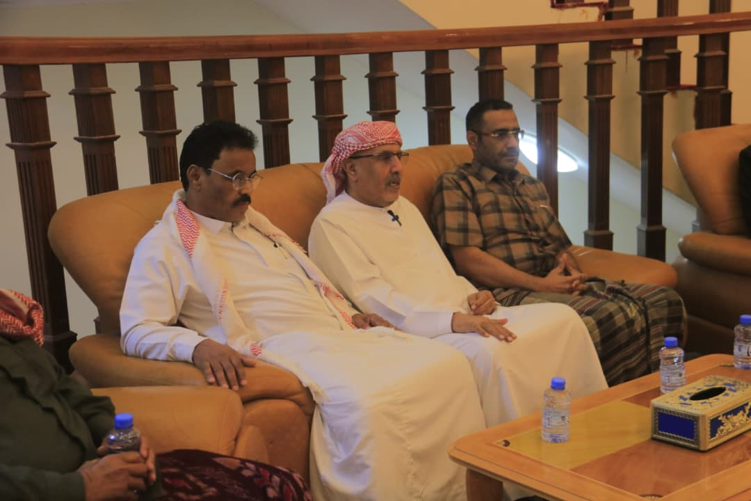 الكثيري يستقبل وفدًا من مديرية حريضة الكثيري يستقبل وفدًا من مديرية حريضة