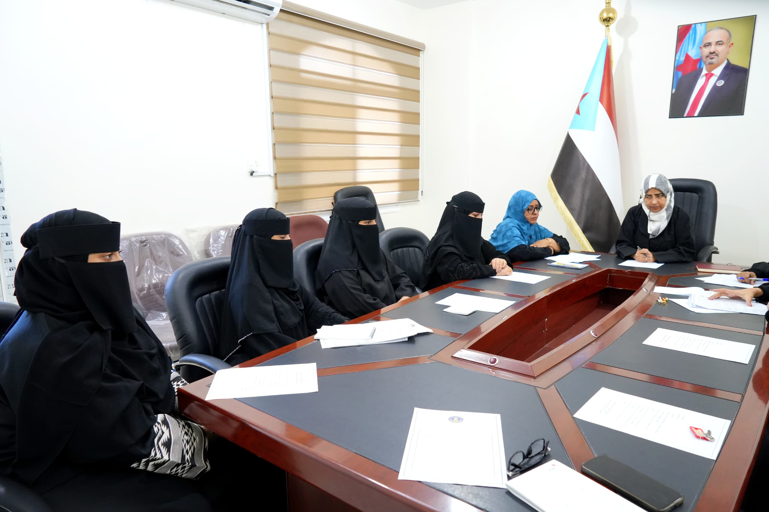 هيئة المرأة والطفل تشيد بالحضور والمشاركة المميزة للمرأة الجنوبية في مخيمات الاعتصام هيئة المرأة والطفل تشيد بالحضور والمشاركة المميزة للمرأة الجنوبية في مخيمات الاعتصام
