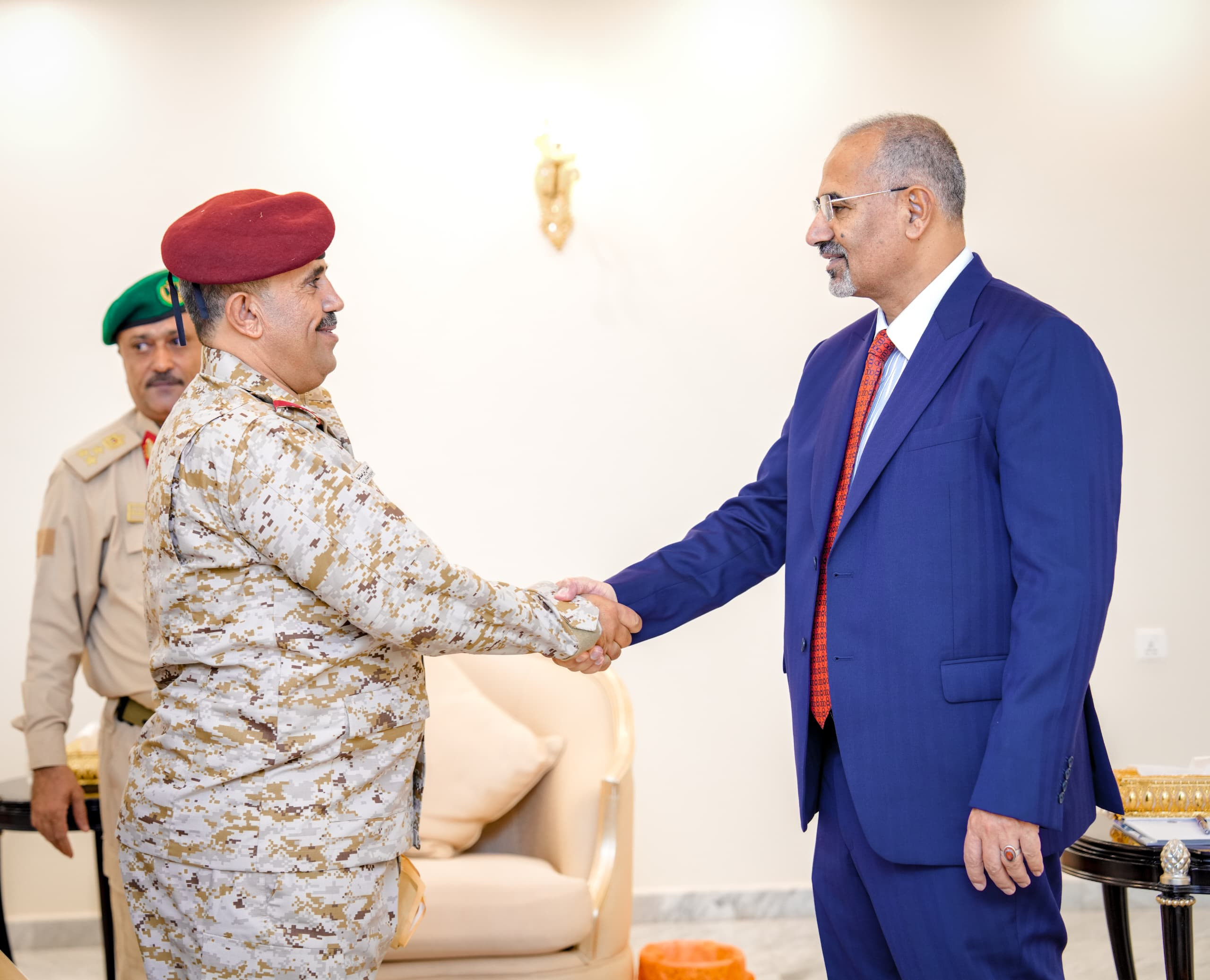 إجراءات حضرموت والمهرة لتأمين الجنوب والوجهة نحو صنعاء إجراءات حضرموت والمهرة لتأمين الجنوب والوجهة نحو صنعاء