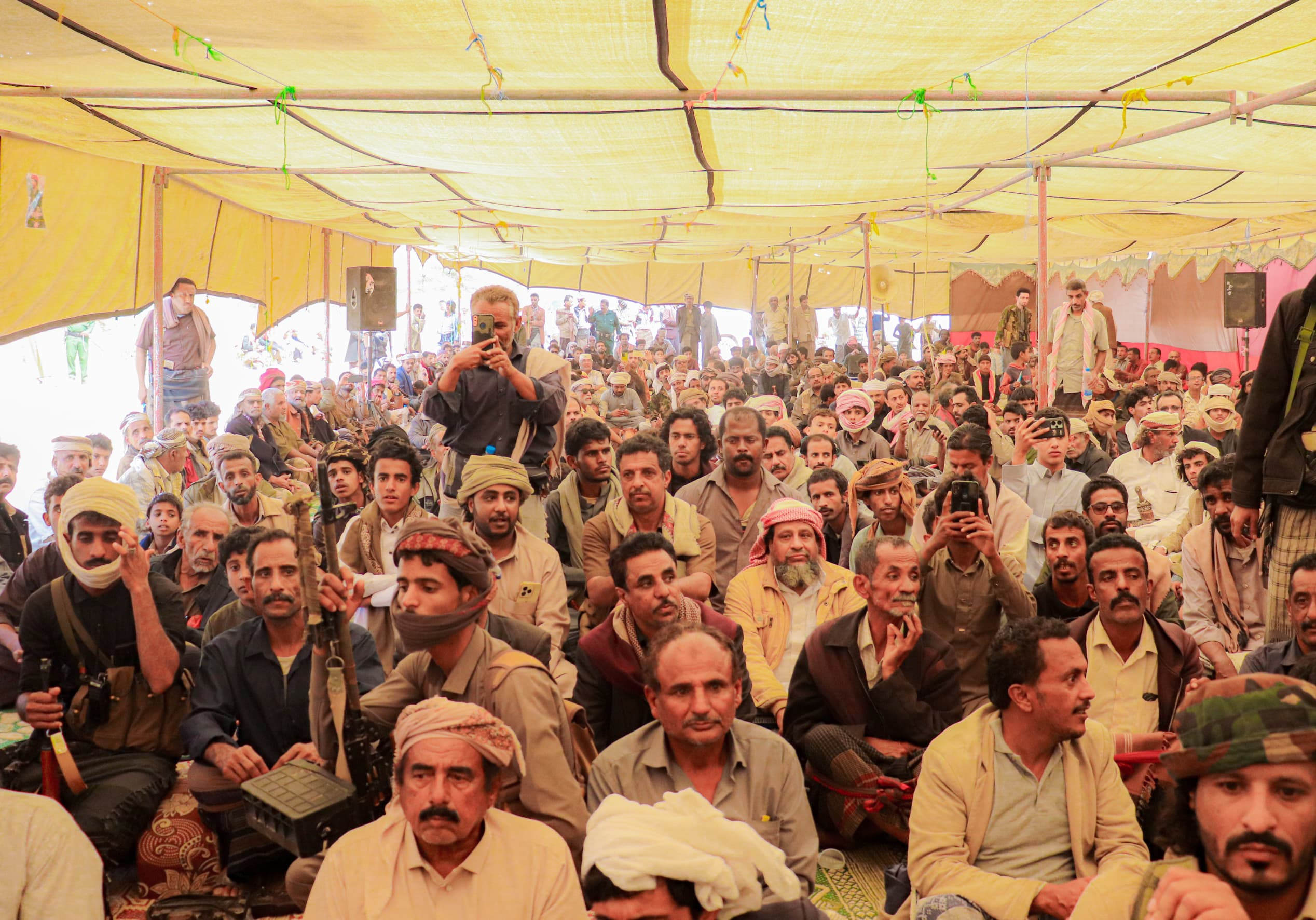 أبناء المديريات الشرقية في شبوة يجدّدون مطالبهم بإعلان دولة الجنوب العربي أبناء المديريات الشرقية في شبوة يجدّدون مطالبهم بإعلان دولة الجنوب العربي