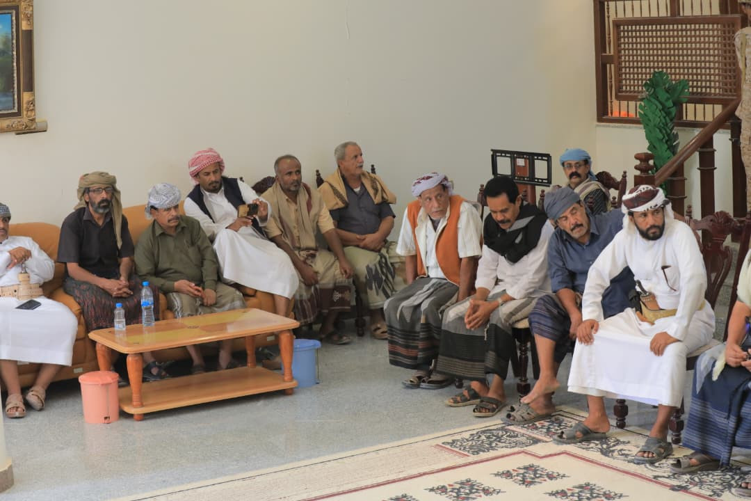 رئيس الجمعية الوطنية يستقبل مشايخ ووجهاء مديرية عمد رئيس الجمعية الوطنية يستقبل مشايخ ووجهاء مديرية عمد