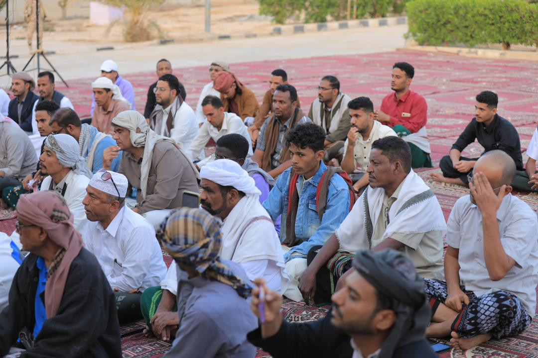 الكثيري يعقد لقاءً مع الإعلاميين والصحفيين وناشطي مواقع التواصل الاجتماعي بوادي حضرموت الكثيري يعقد لقاءً مع الإعلاميين والصحفيين وناشطي مواقع التواصل الاجتماعي بوادي حضرموت
