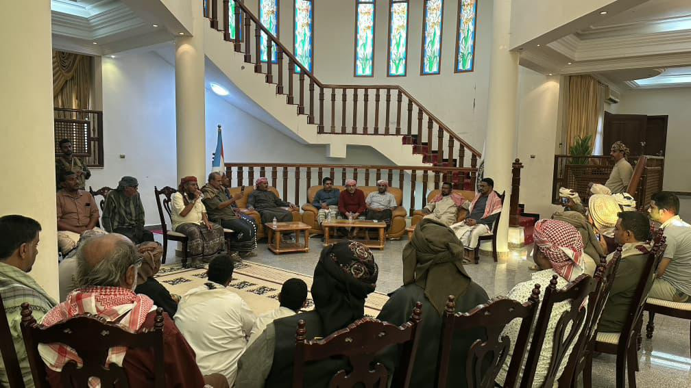 رئيس الجمعية الوطنية يلتقي وفد قبيلة آل الزبيدي بوادي حضرموت رئيس الجمعية الوطنية يلتقي وفد قبيلة آل الزبيدي بوادي حضرموت