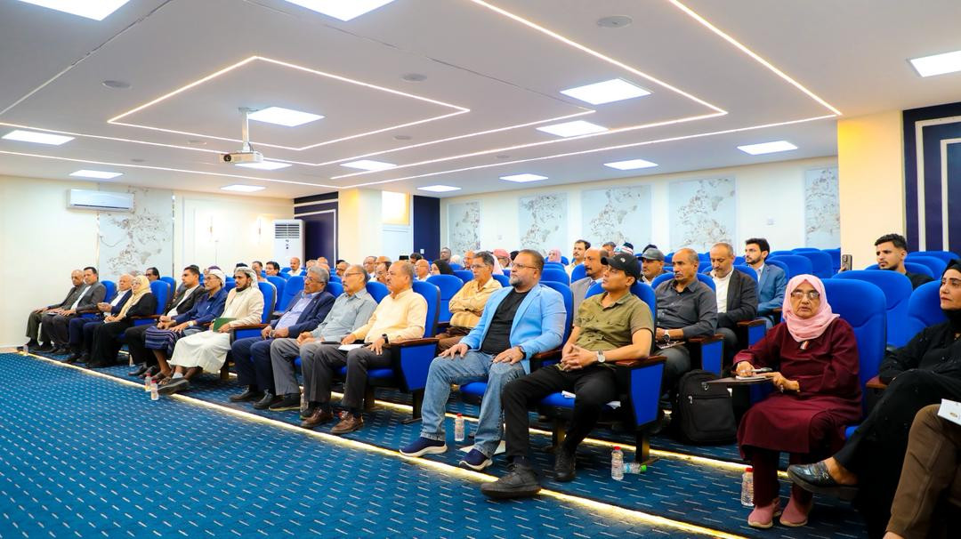 المجلس الانتقالي ينظم محاضرة بعنوان "مهارات القيادة العُليا وصناعة الدولة الحديثة" المجلس الانتقالي ينظم محاضرة بعنوان "مهارات القيادة العُليا وصناعة الدولة الحديثة"