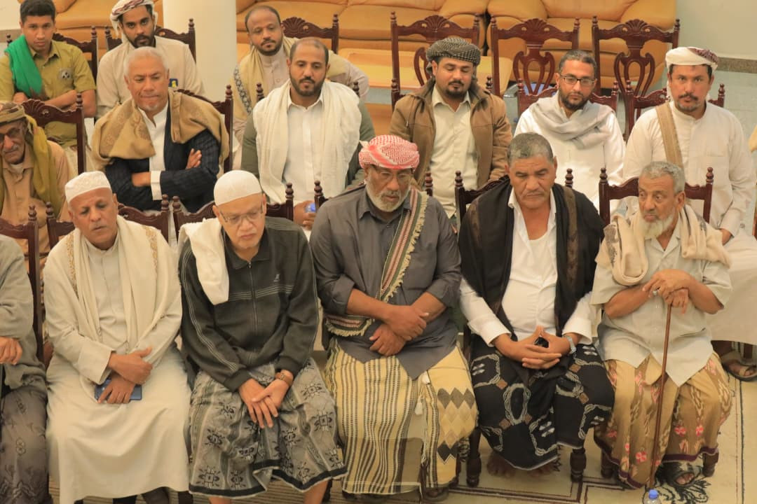 رئيس الجمعية الوطنية يلتقي مقادمة دلل شبام القديمة بسيئون رئيس الجمعية الوطنية يلتقي مقادمة دلل شبام القديمة بسيئون