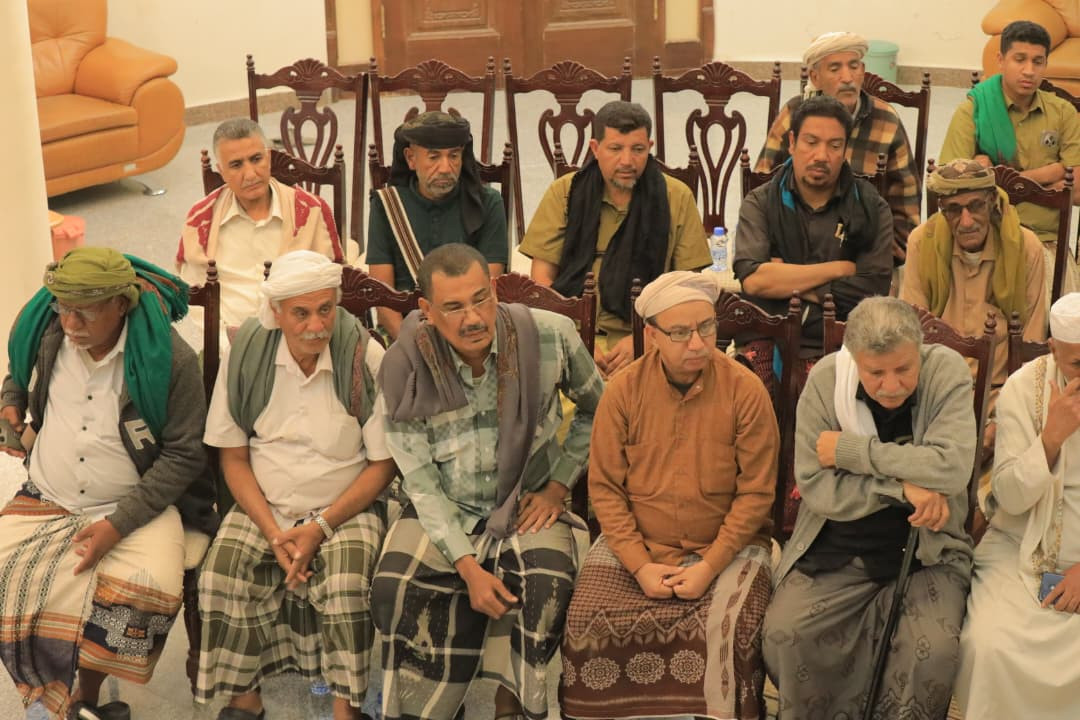 رئيس الجمعية الوطنية يلتقي مقادمة دلل شبام القديمة بسيئون رئيس الجمعية الوطنية يلتقي مقادمة دلل شبام القديمة بسيئون