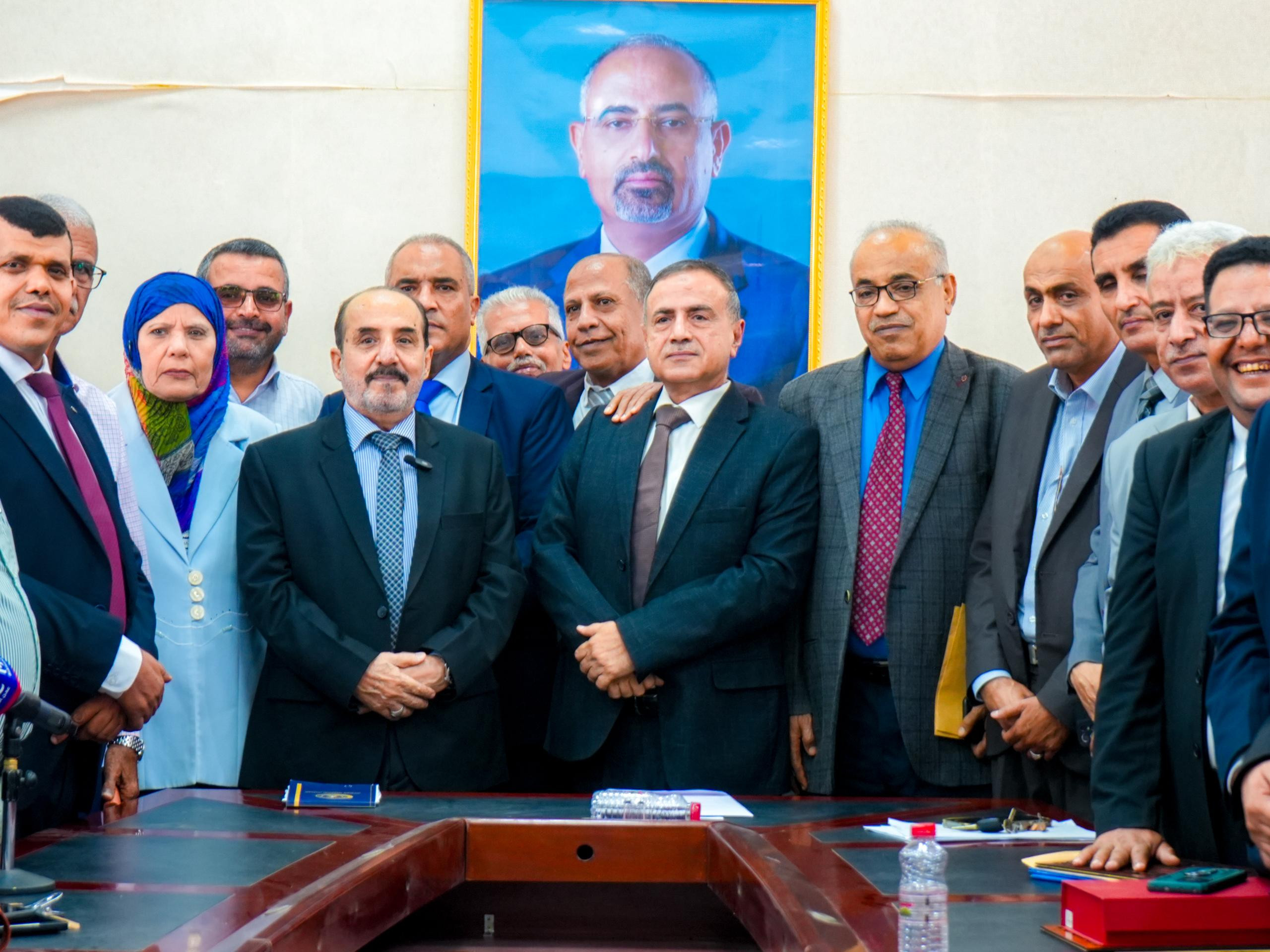 فريق التوجيه والرقابة الرئاسي يطلع على أوضاع جامعة عدن ويؤكد دعم المجلس الانتقالي للنهوض بالتعليم الجامعي فريق التوجيه والرقابة الرئاسي يطلع على أوضاع جامعة عدن ويؤكد دعم المجلس الانتقالي للنهوض بالتعليم الجامعي