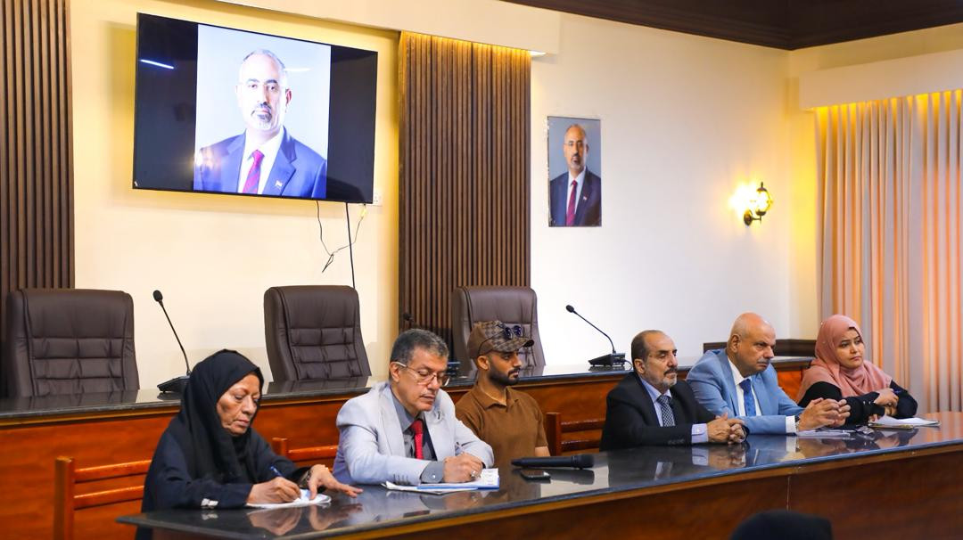 فريق التوجيه والرقابة الرئاسي يعقد لقاءً موسعاً بقيادة انتقالي صيرة بالعاصمة عدن والمكتب التنفيذي للسلطة المحلية بالمديرية فريق التوجيه والرقابة الرئاسي يعقد لقاءً موسعاً بقيادة انتقالي صيرة بالعاصمة عدن والمكتب التنفيذي للسلطة المحلية بالمديرية