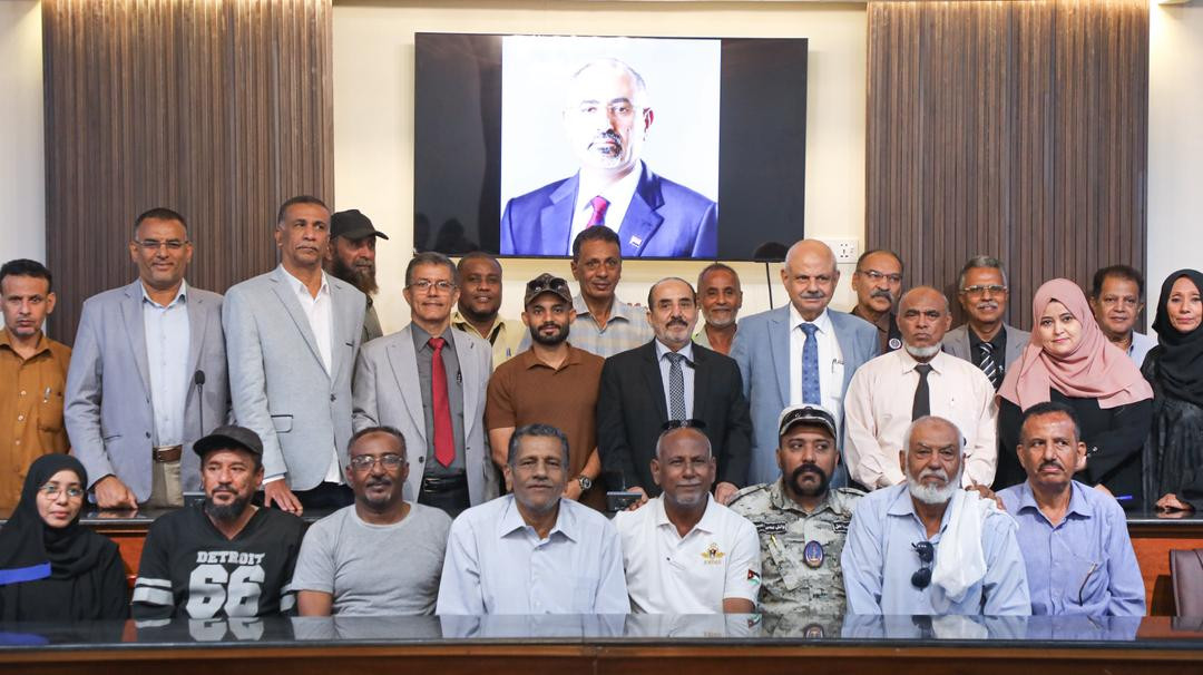 فريق التوجيه والرقابة الرئاسي يعقد لقاءً موسعاً بقيادة انتقالي صيرة بالعاصمة عدن والمكتب التنفيذي للسلطة المحلية بالمديرية فريق التوجيه والرقابة الرئاسي يعقد لقاءً موسعاً بقيادة انتقالي صيرة بالعاصمة عدن والمكتب التنفيذي للسلطة المحلية بالمديرية