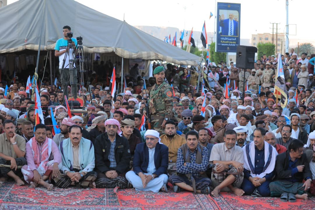 الكثيري من ساحة الاعتصام بسيئون يؤكد قرب إعلان دولة الجنوب العربي ويبارك موقف السلطة المحلية بحضرموت الكثيري من ساحة الاعتصام بسيئون يؤكد قرب إعلان دولة الجنوب العربي ويبارك موقف السلطة المحلية بحضرموت