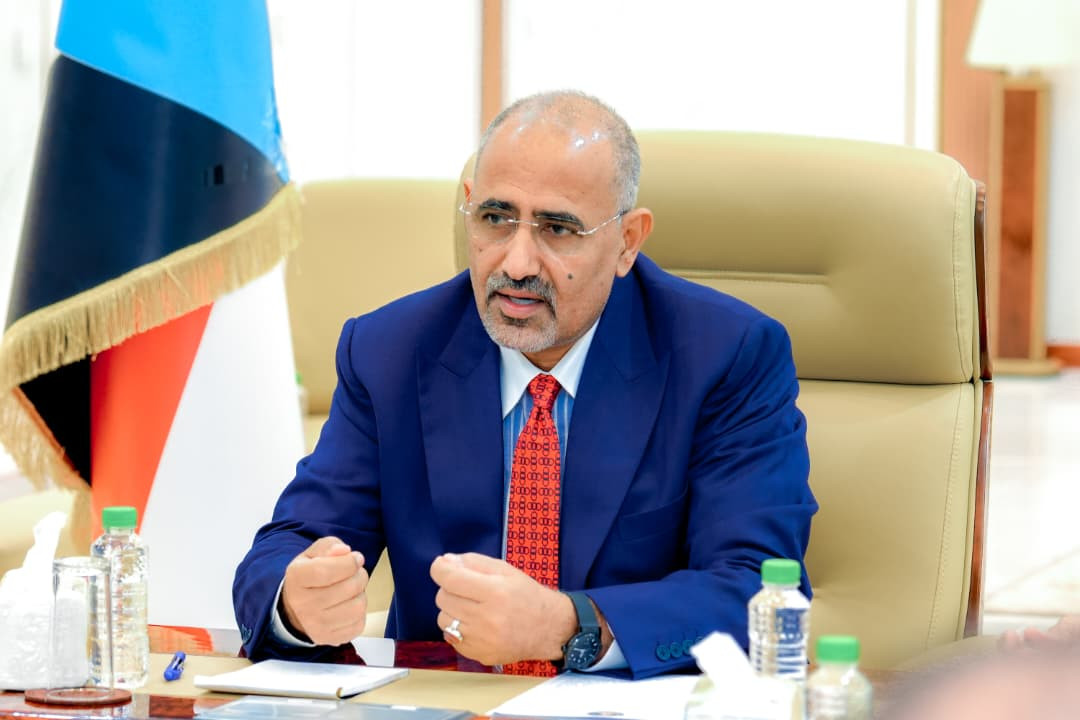 القيادة التنفيذية العُليا تناقش الجهود المبذولة لتأمين الخدمات للمواطنين ومراقبة أسعار الصرف القيادة التنفيذية العُليا تناقش الجهود المبذولة لتأمين الخدمات للمواطنين ومراقبة أسعار الصرف
