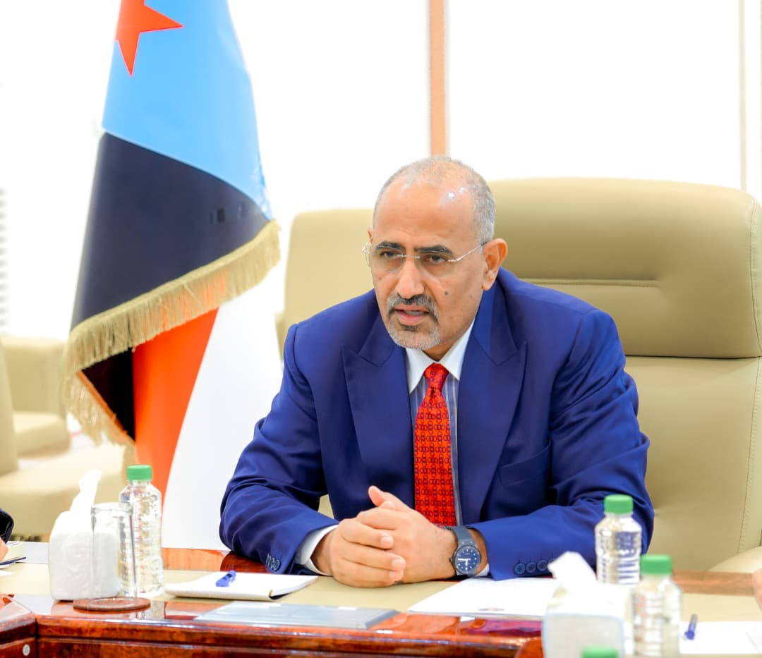 القيادة التنفيذية العُليا تناقش الجهود المبذولة لتأمين الخدمات للمواطنين ومراقبة أسعار الصرف القيادة التنفيذية العُليا تناقش الجهود المبذولة لتأمين الخدمات للمواطنين ومراقبة أسعار الصرف