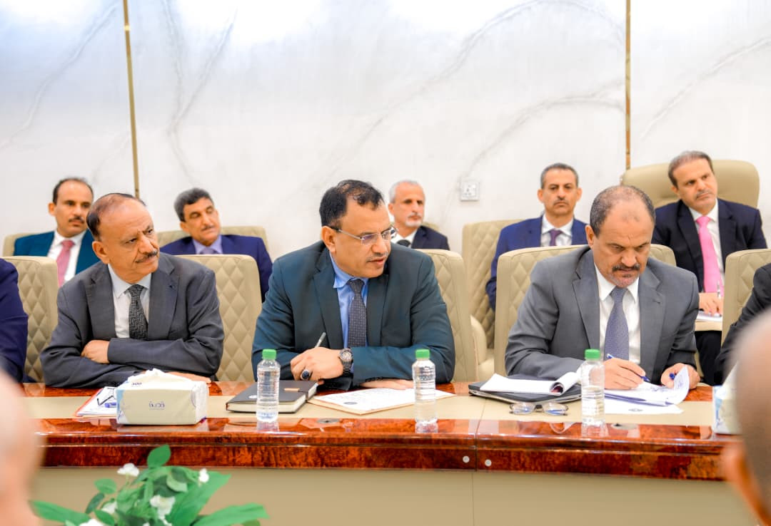 القيادة التنفيذية العُليا تناقش الجهود المبذولة لتأمين الخدمات للمواطنين ومراقبة أسعار الصرف القيادة التنفيذية العُليا تناقش الجهود المبذولة لتأمين الخدمات للمواطنين ومراقبة أسعار الصرف