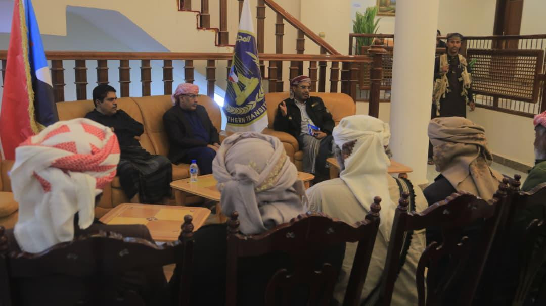 الكثيري يلتقي وجهاء وأعيان مديرية رخية الكثيري يلتقي وجهاء وأعيان مديرية رخية