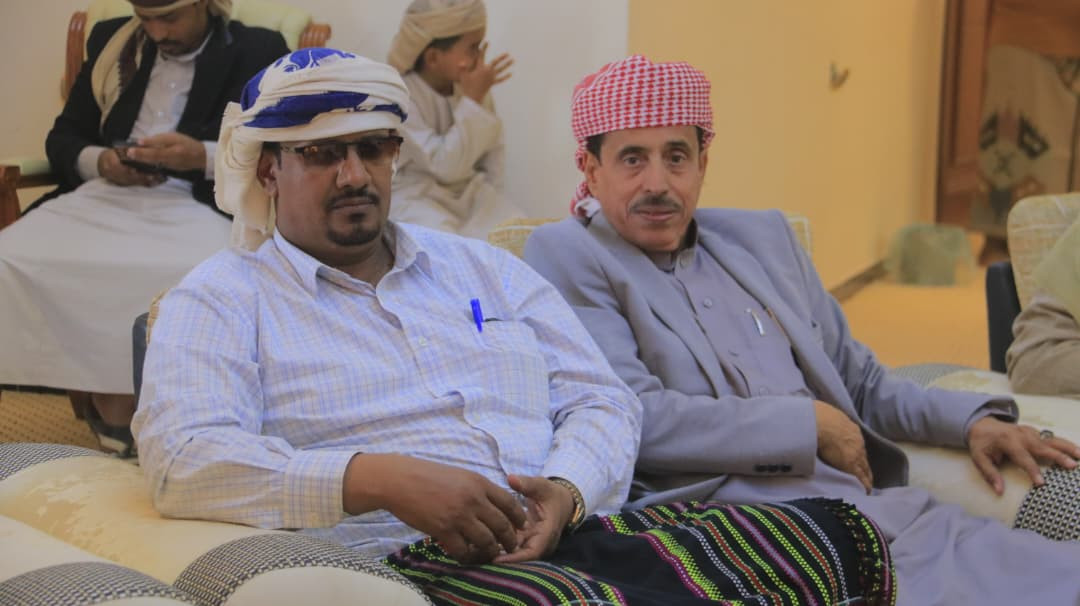 رئيس الجمعية الوطنية يلتقي قبيلة آل علي بن نعمان بمدينة سيئون رئيس الجمعية الوطنية يلتقي قبيلة آل علي بن نعمان بمدينة سيئون
