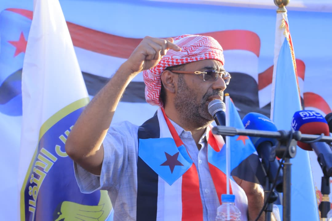 أبناء وادي وصحراء حضرموت يحتشدون في مليونية "النصر وإعلان دولة الجنوب العربي" أبناء وادي وصحراء حضرموت يحتشدون في مليونية "النصر وإعلان دولة الجنوب العربي"