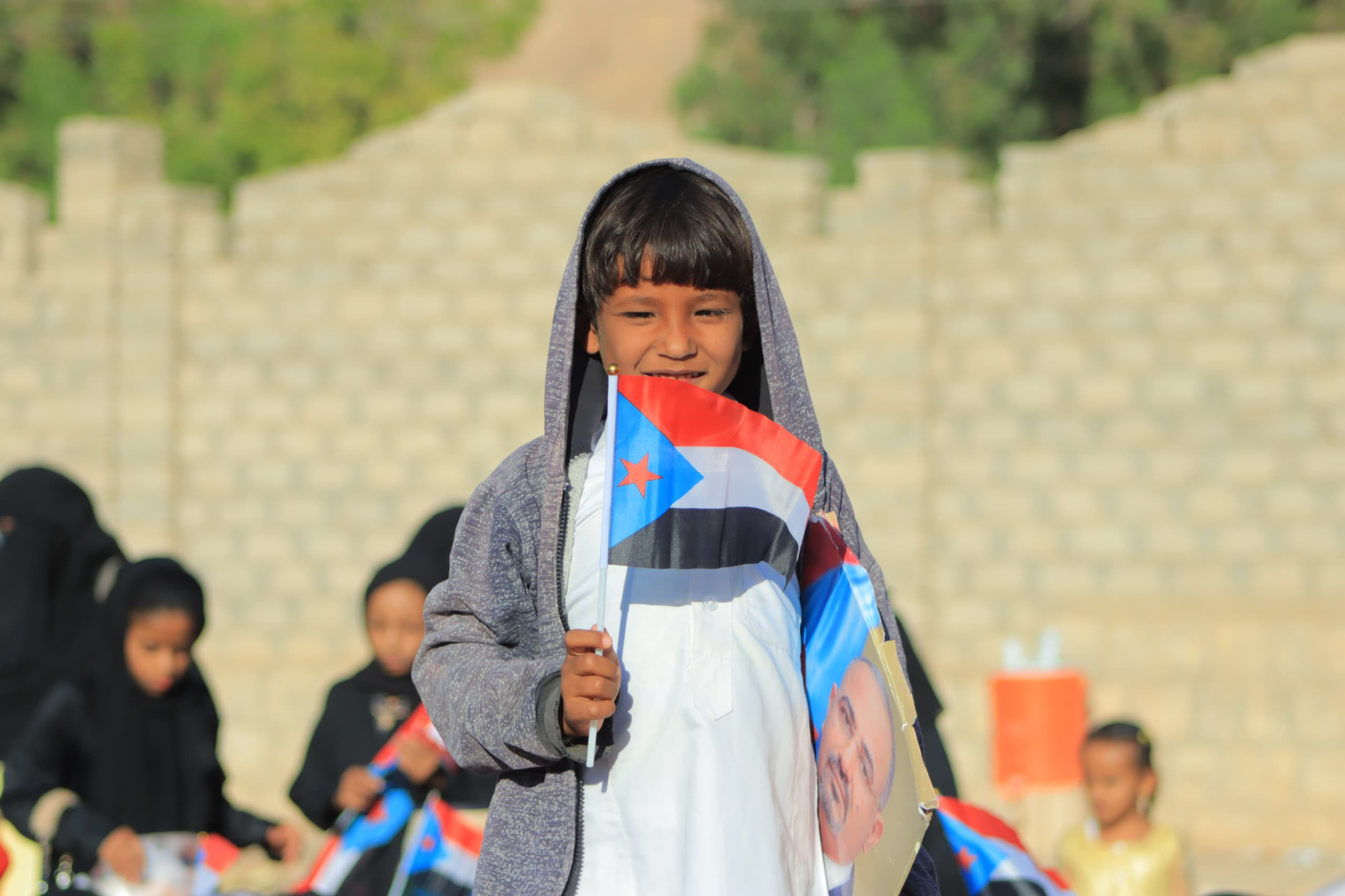 أبناء وادي وصحراء حضرموت يحتشدون في مليونية "النصر وإعلان دولة الجنوب العربي" أبناء وادي وصحراء حضرموت يحتشدون في مليونية "النصر وإعلان دولة الجنوب العربي"