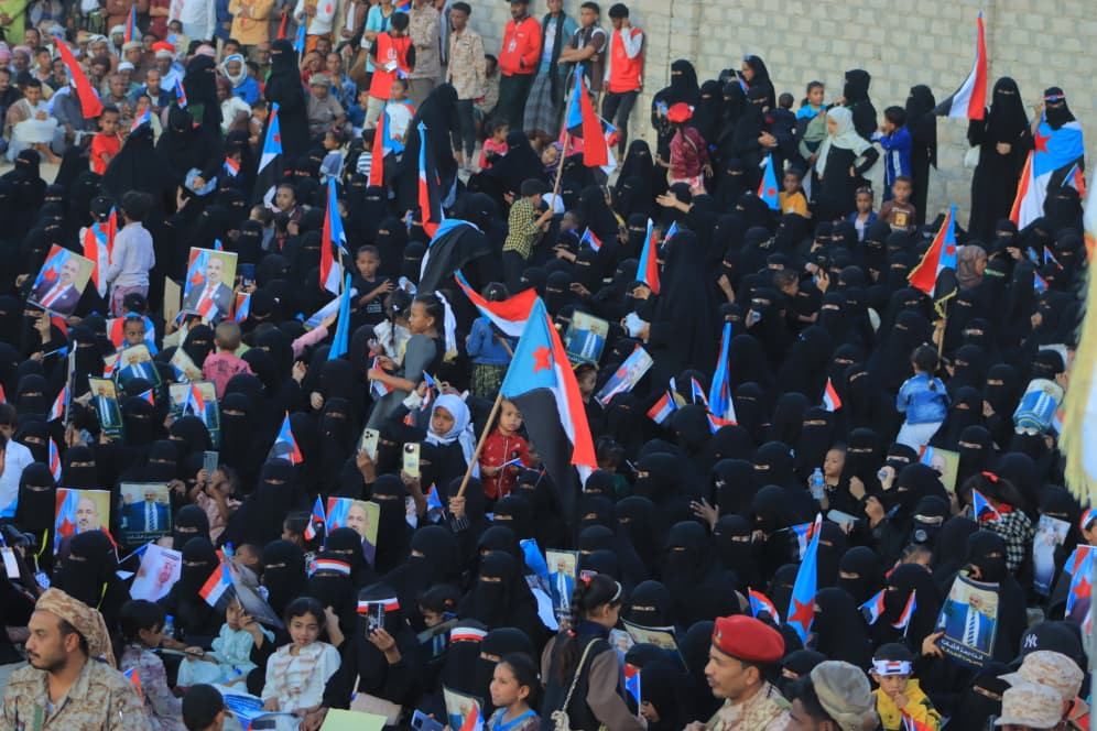 أبناء وادي وصحراء حضرموت يحتشدون في مليونية "النصر وإعلان دولة الجنوب العربي" أبناء وادي وصحراء حضرموت يحتشدون في مليونية "النصر وإعلان دولة الجنوب العربي"