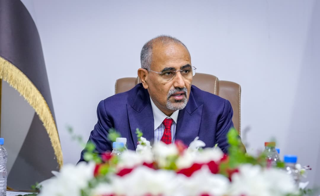 الرئيس الزُبيدي يطّلع على سير العمل في وزارتي الشؤون الاجتماعية والعمل والخدمة المدنية والتأمينات الرئيس الزُبيدي يطّلع على سير العمل في وزارتي الشؤون الاجتماعية والعمل والخدمة المدنية والتأمينات