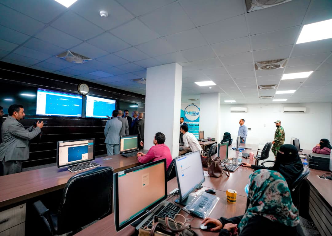 الرئيس الزُبيدي يتفقد جاهزية وزارة الاتصالات وتقنية المعلومات ويؤكد أهمية تطوير القطاع الرئيس الزُبيدي يتفقد جاهزية وزارة الاتصالات وتقنية المعلومات ويؤكد أهمية تطوير القطاع