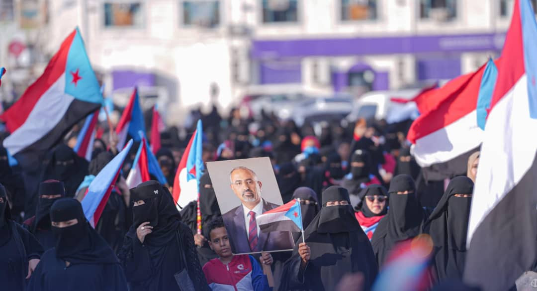حرائر الجنوب يحتشدن في ساحة الاعتصام المفتوح بالعاصمة عدن للمطالبة باستعادة دولة الجنوب العربي حرائر الجنوب يحتشدن في ساحة الاعتصام المفتوح بالعاصمة عدن للمطالبة باستعادة دولة الجنوب العربي