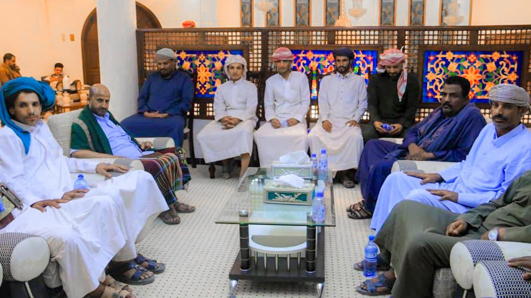رئيس الجمعية الوطنية يستقبل وفدا من آل عبدات وآل كده بسيئون رئيس الجمعية الوطنية يستقبل وفدا من آل عبدات وآل كده بسيئون