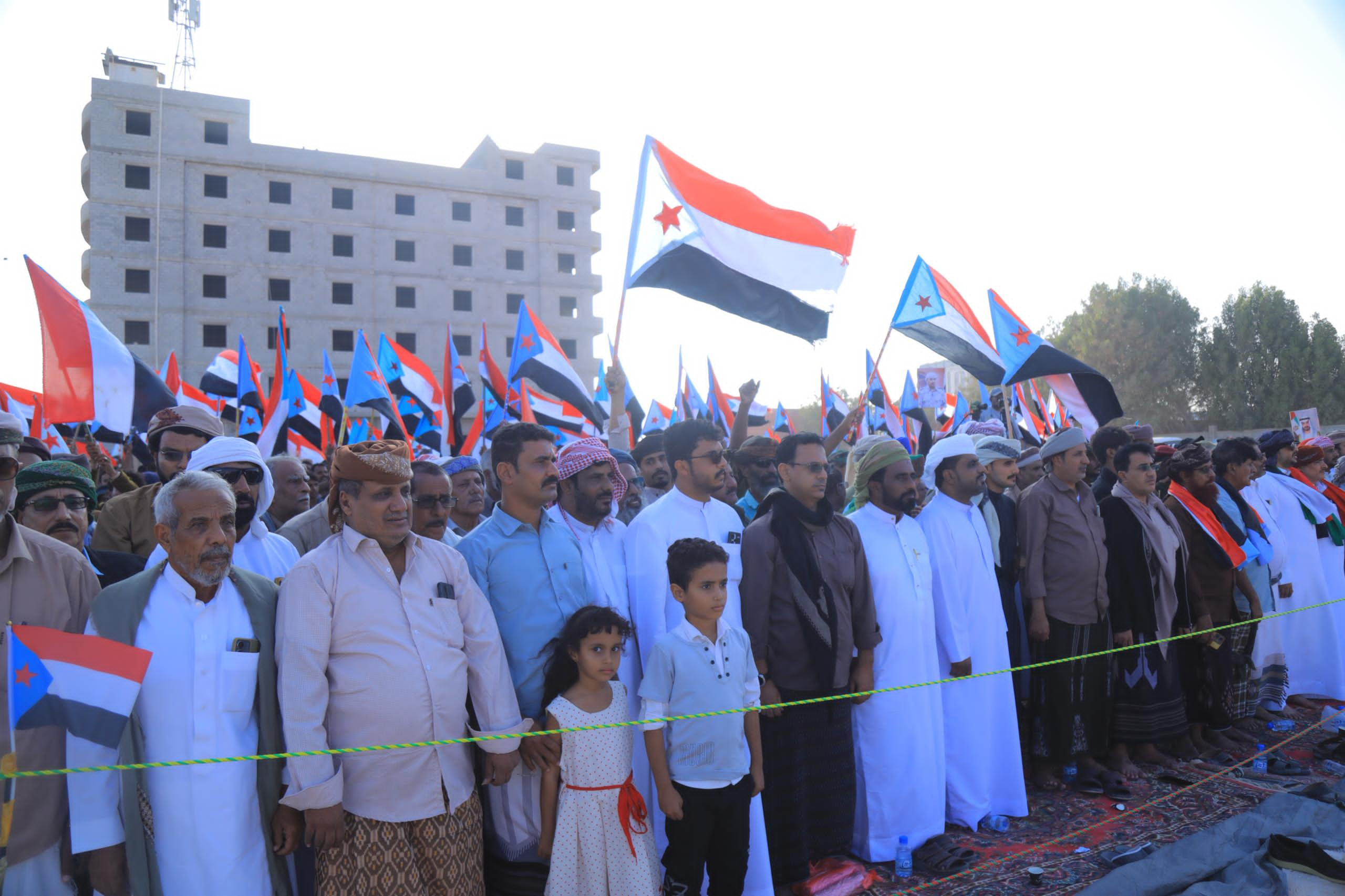 مليونية جماهيرية حاشدة في الغيضة دعمًا للقوات المسلحة الجنوبية والمطالبة بإعلان دولة الجنوب العربي مليونية جماهيرية حاشدة في الغيضة دعمًا للقوات المسلحة الجنوبية والمطالبة بإعلان دولة الجنوب العربي