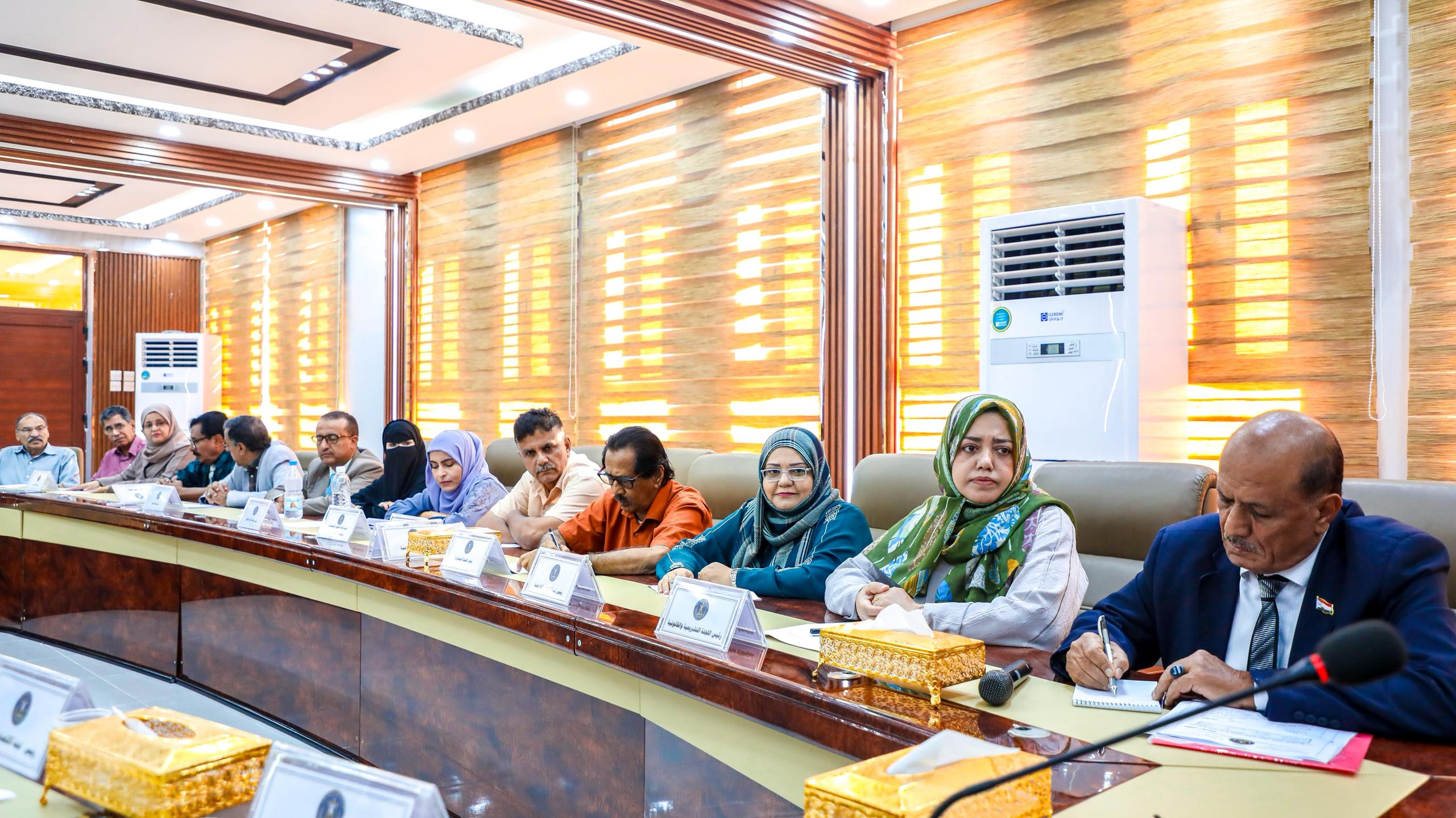 الهيئة الإدارية للجمعية الوطنية تُدين استهداف ميناء المكلا وتتستنكر القرارات الانفرادية للعليمي الهيئة الإدارية للجمعية الوطنية تُدين استهداف ميناء المكلا وتتستنكر القرارات الانفرادية للعليمي