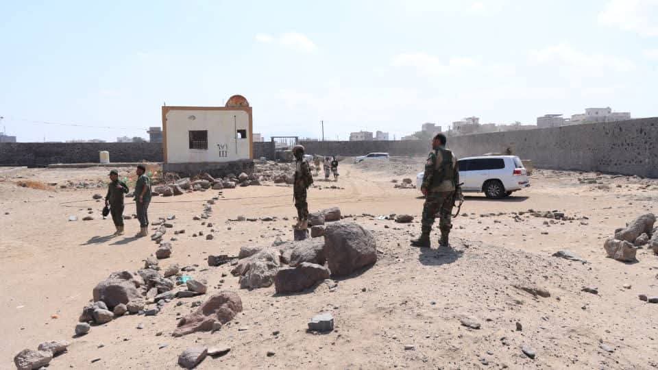 الربيعي والحالمي يتفقدان مشروع السور الحجري لمبنى قوات الحزام القطاع السادس في دارسعد - الربيعي والحالمي يتفقدان مشروع السور الحجري لمبنى قوات الحزام القطاع السادس في دارسعد -